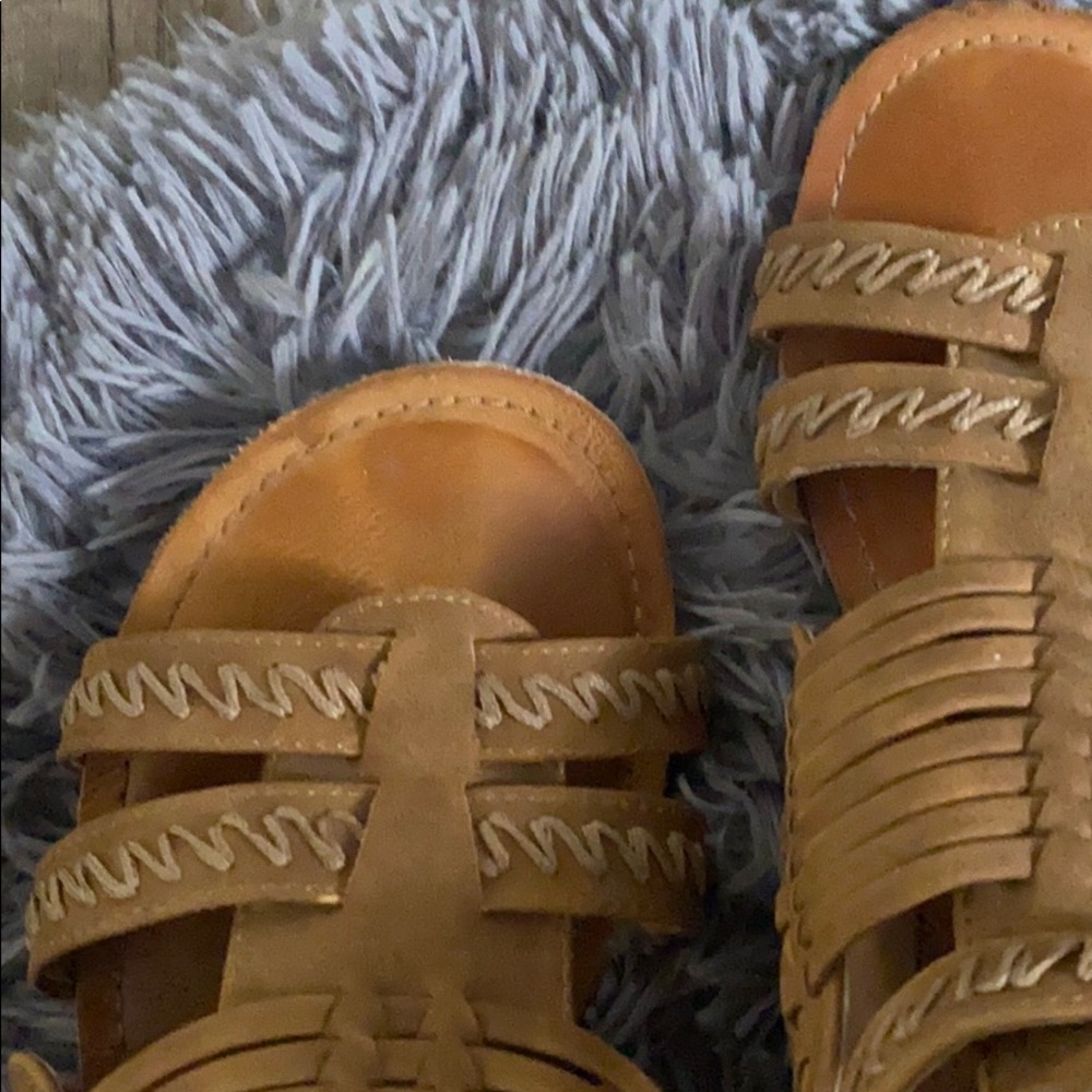 Sandals - Picture 2 of 3